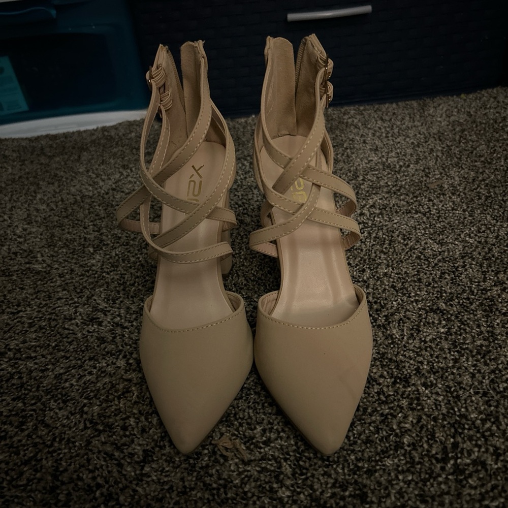 tan heels, size 7, brand new